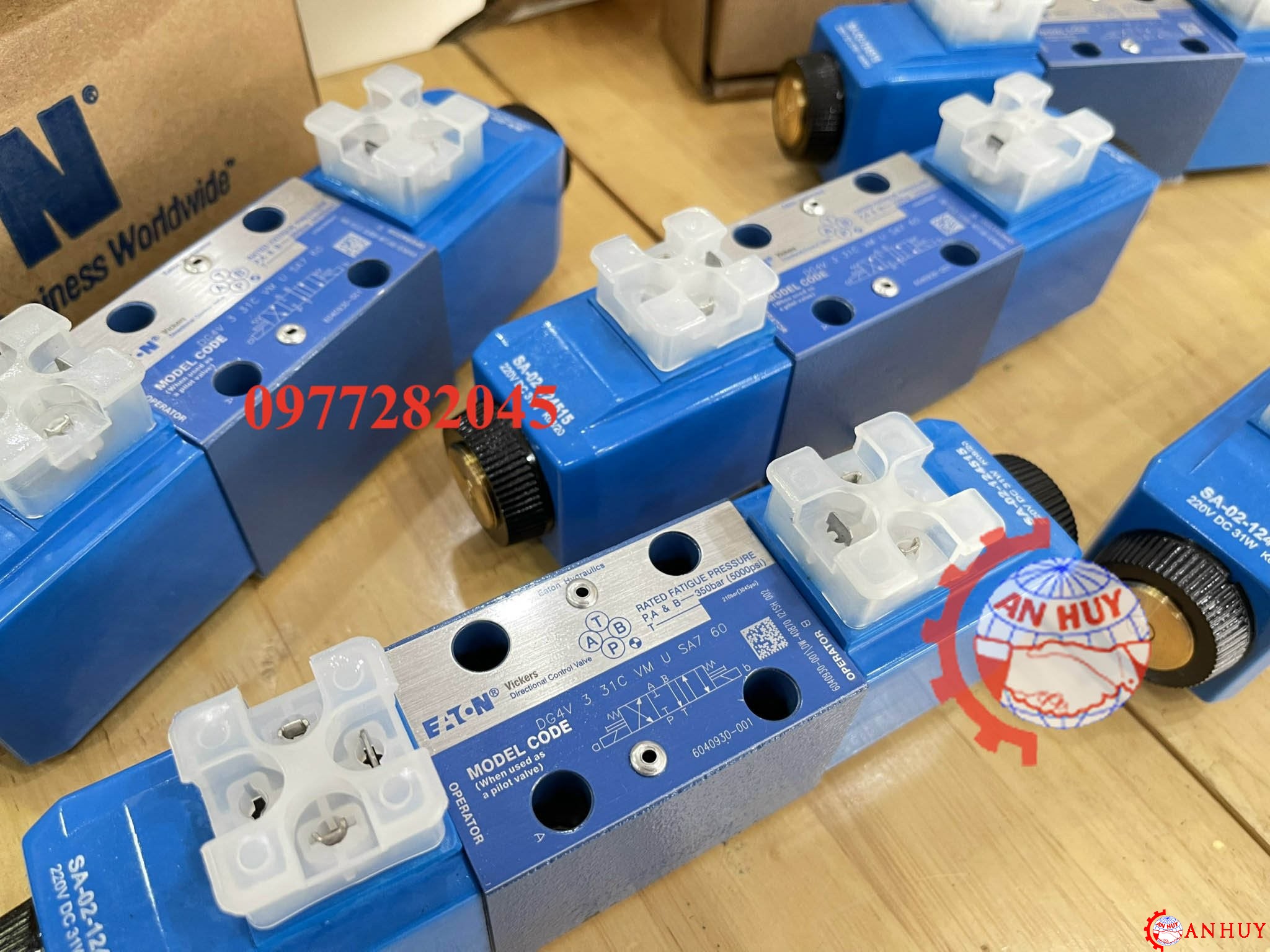 Van-thuy-luc-Vickers-Directional Valve-DG4V-3S-2A-MU-D5-60